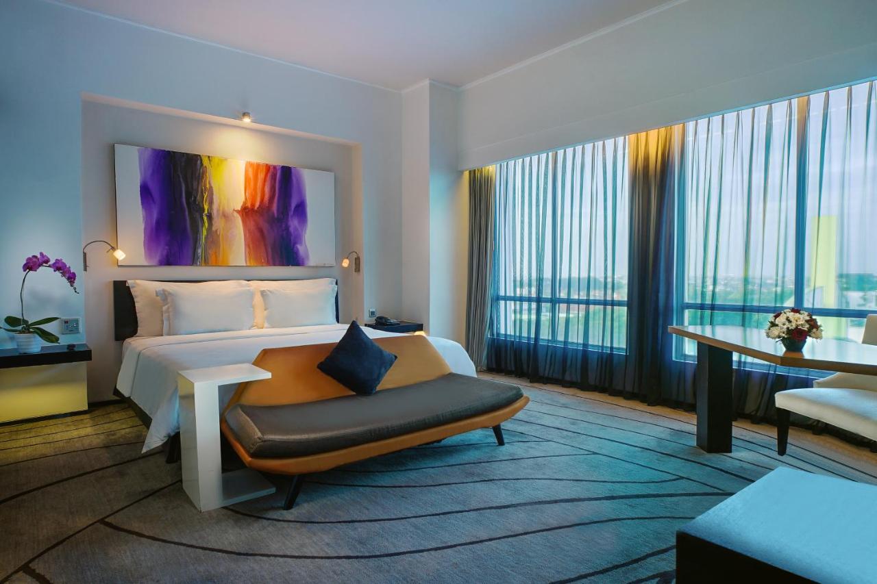 Artotel Ts Suites Сурабая Экстерьер фото