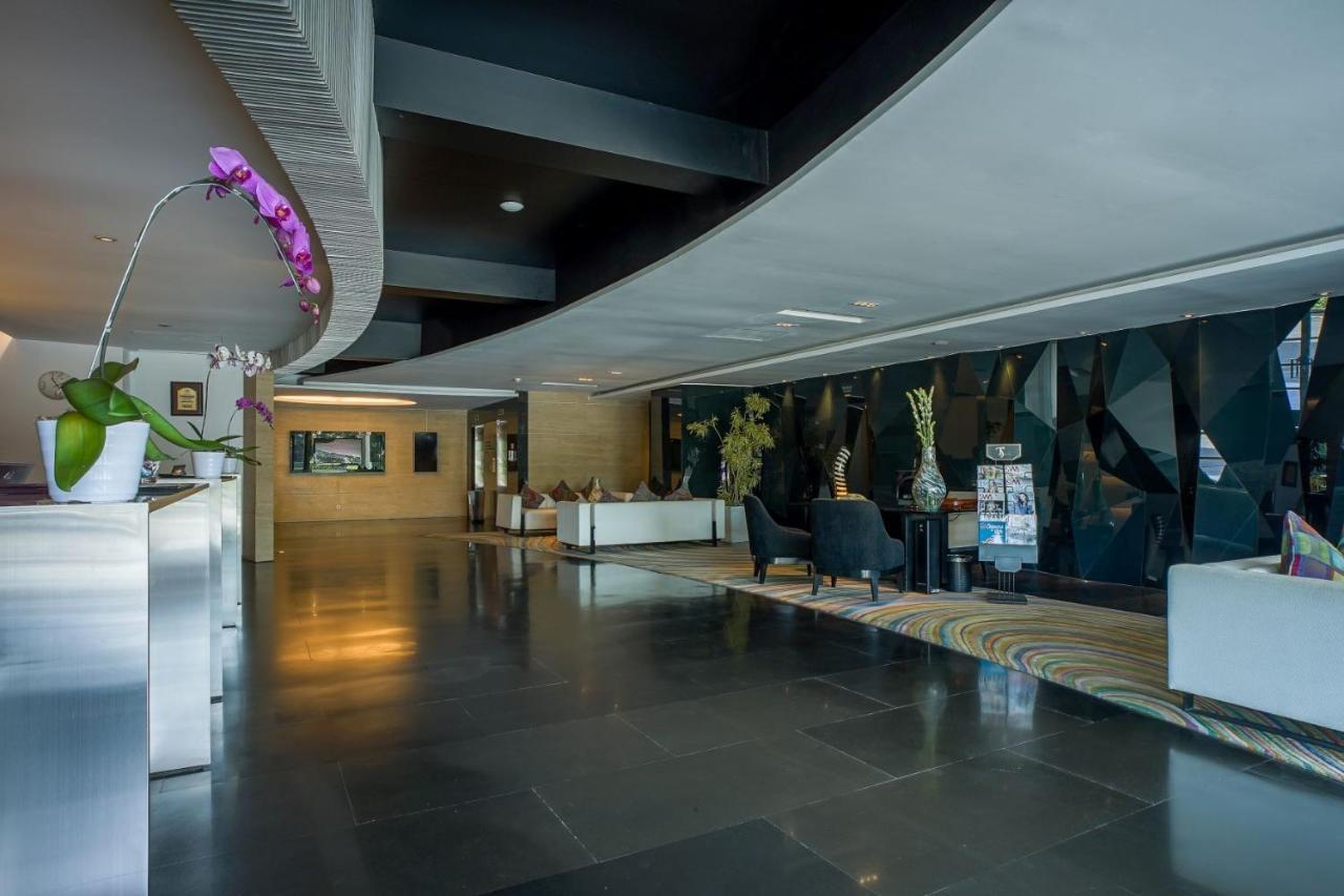 Artotel Ts Suites Сурабая Экстерьер фото