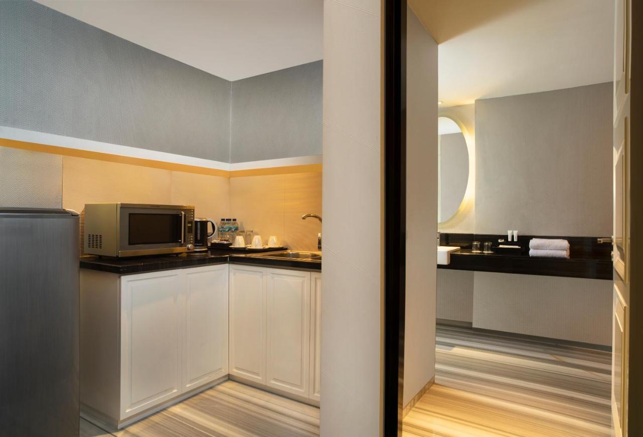 Artotel Ts Suites Сурабая Экстерьер фото